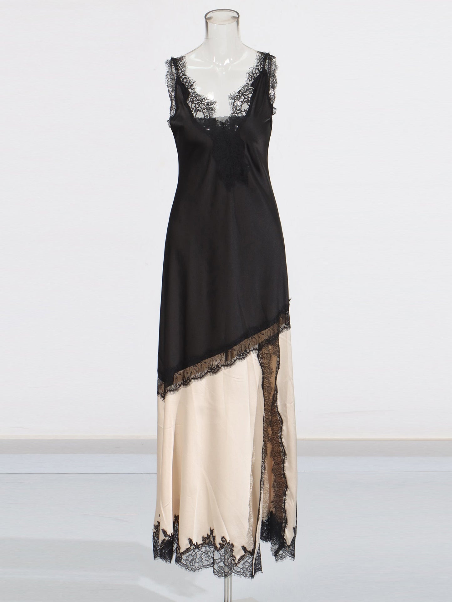 Chic Black and Cream Contrast Lace Maxi Dress - SISPELL