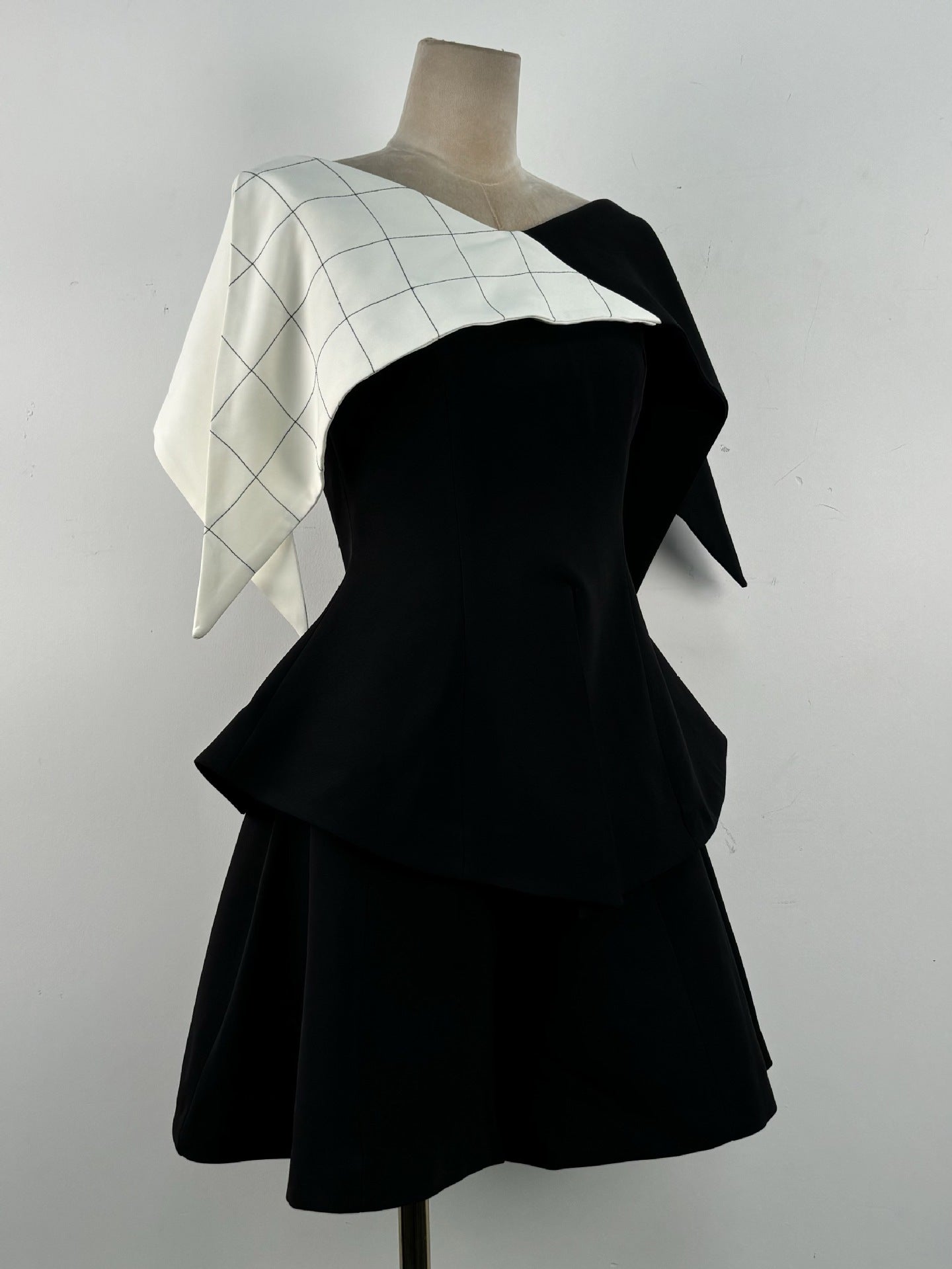 Chic Hit Color Short Dress - SISPELL