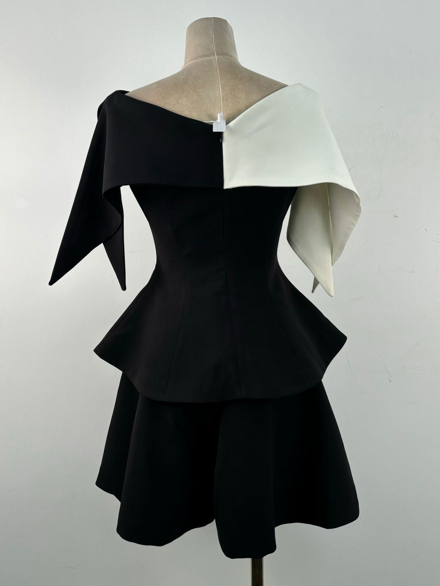 Chic Hit Color Short Dress - SISPELL