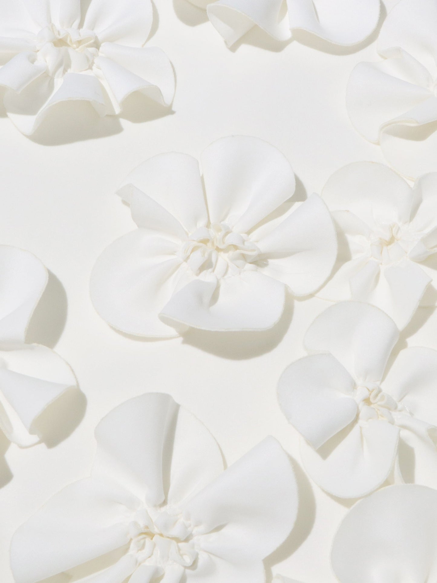 Elegant White Maxi Dress with 3D Floral Appliqués - SISPELL