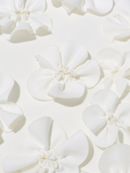 Elegant White Maxi Dress with 3D Floral Appliqués - SISPELL