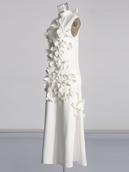Elegant White Maxi Dress with 3D Floral Appliqués - SISPELL