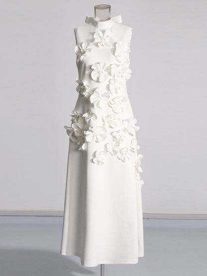 Elegant White Maxi Dress with 3D Floral Appliqués - SISPELL