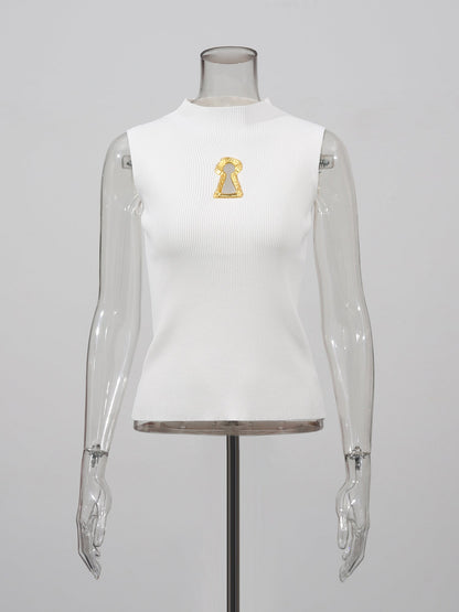 Elegant White Sleeveless Top with Gold Keyhole Accent - SISPELL