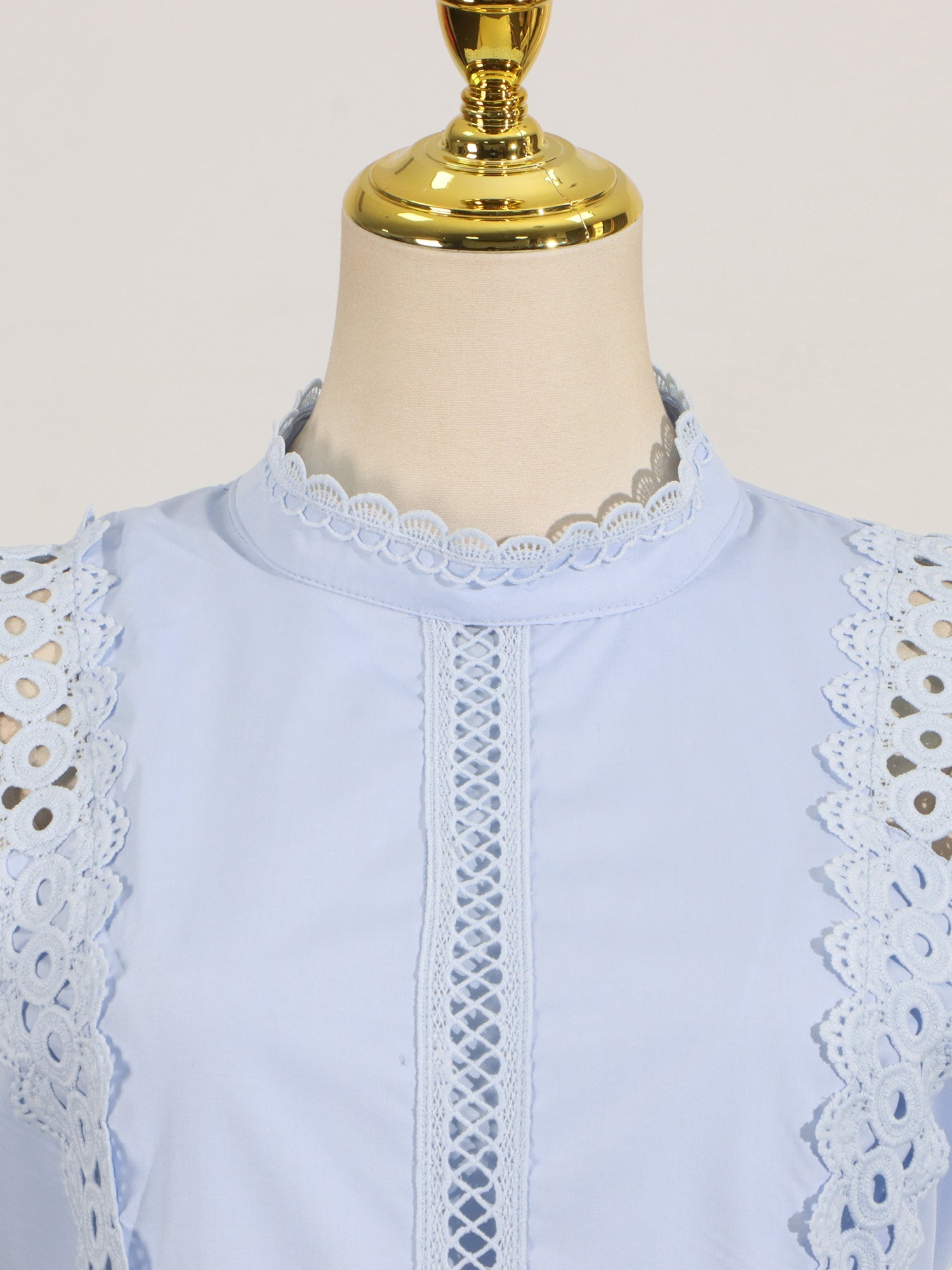 Light Blue Lace Sleeveless Midi Dress - SISPELL