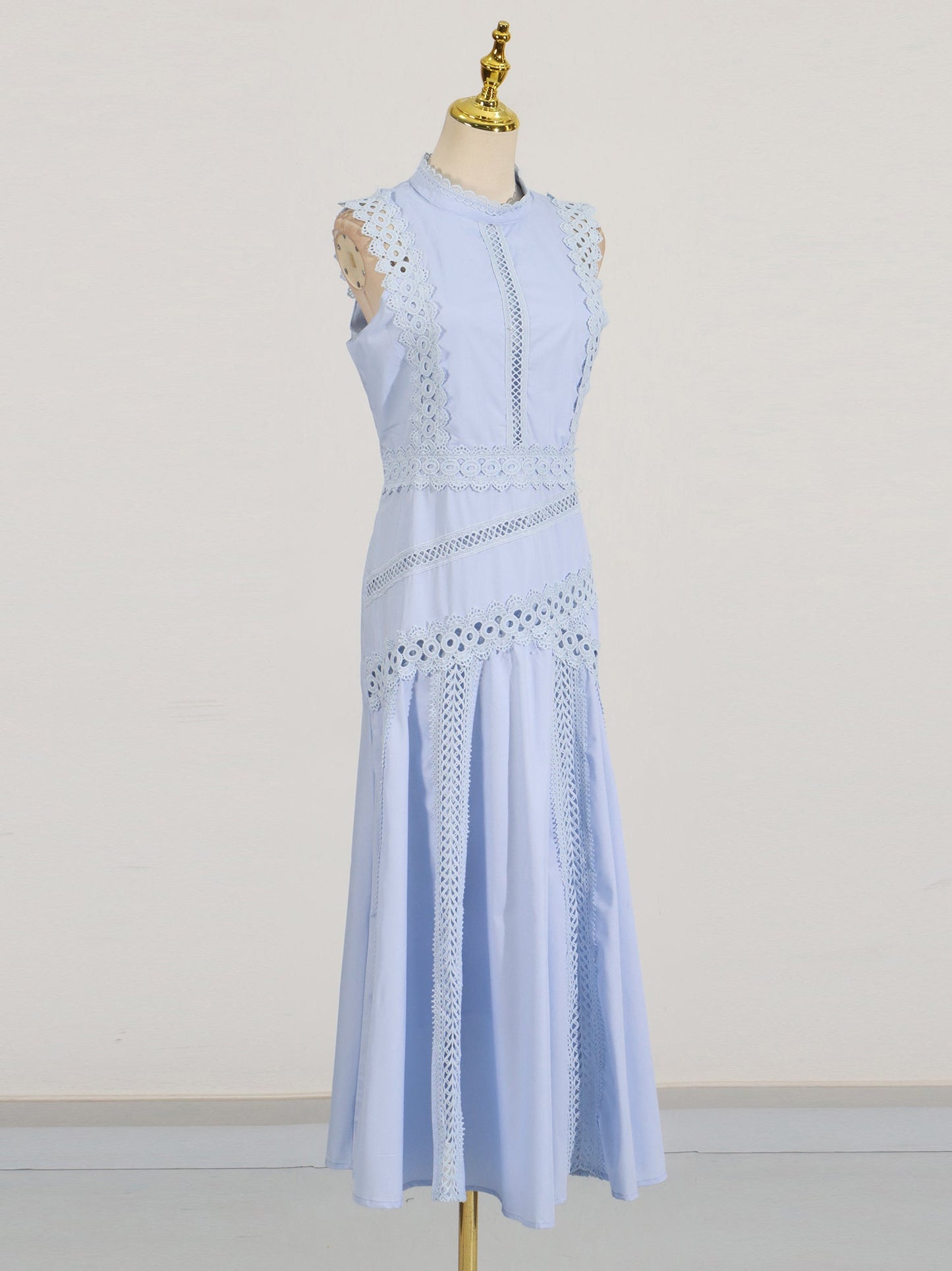 Light Blue Lace Sleeveless Midi Dress - SISPELL