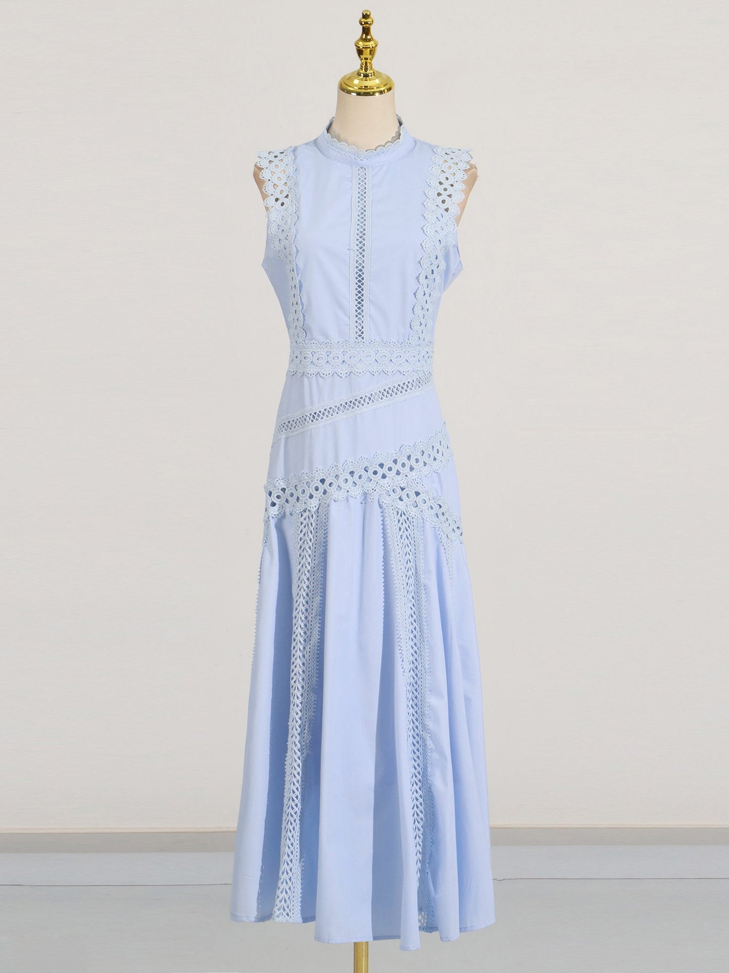 Light Blue Lace Sleeveless Midi Dress - SISPELL