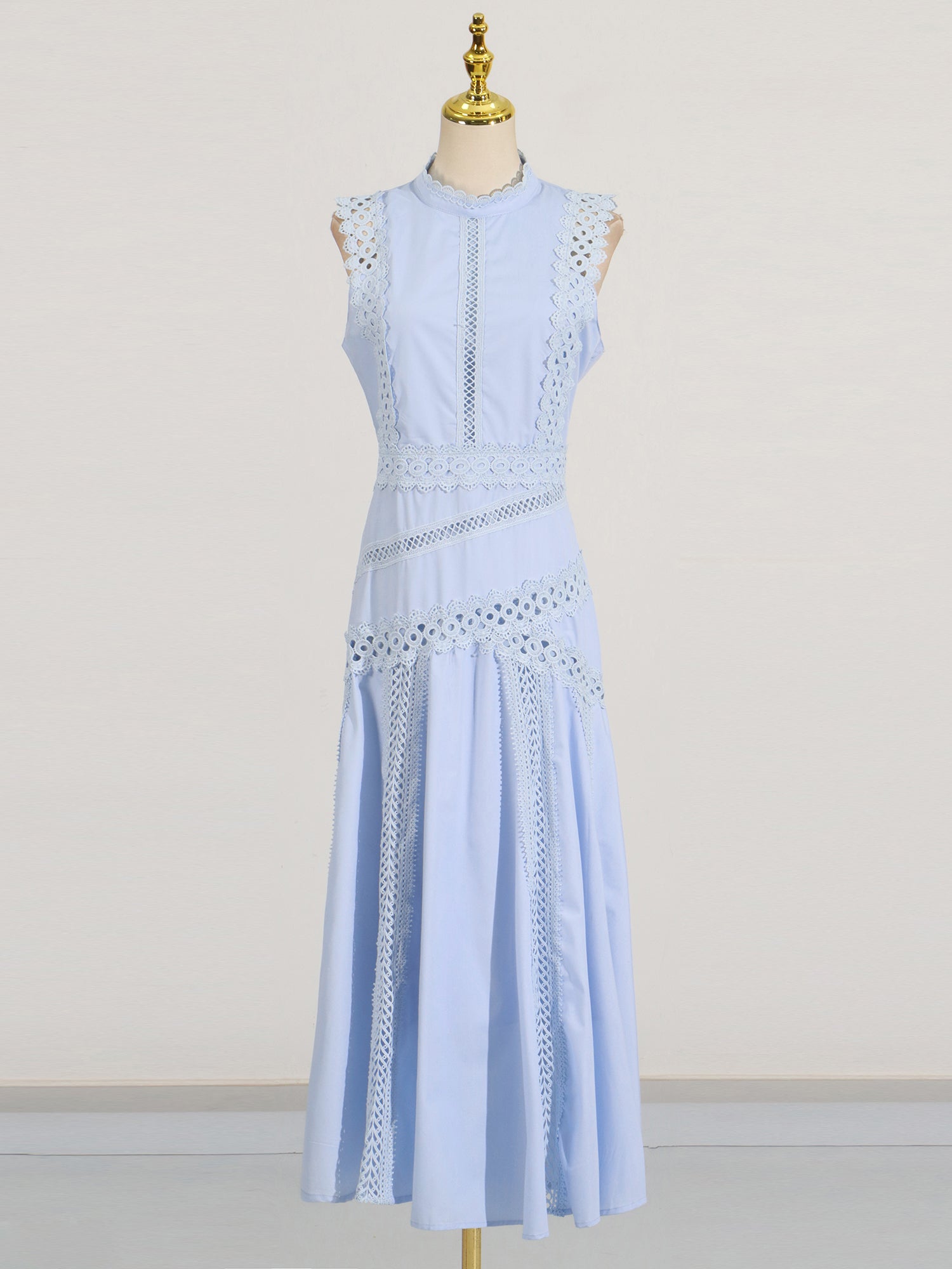 Light Blue Lace Sleeveless Midi Dress - SISPELL