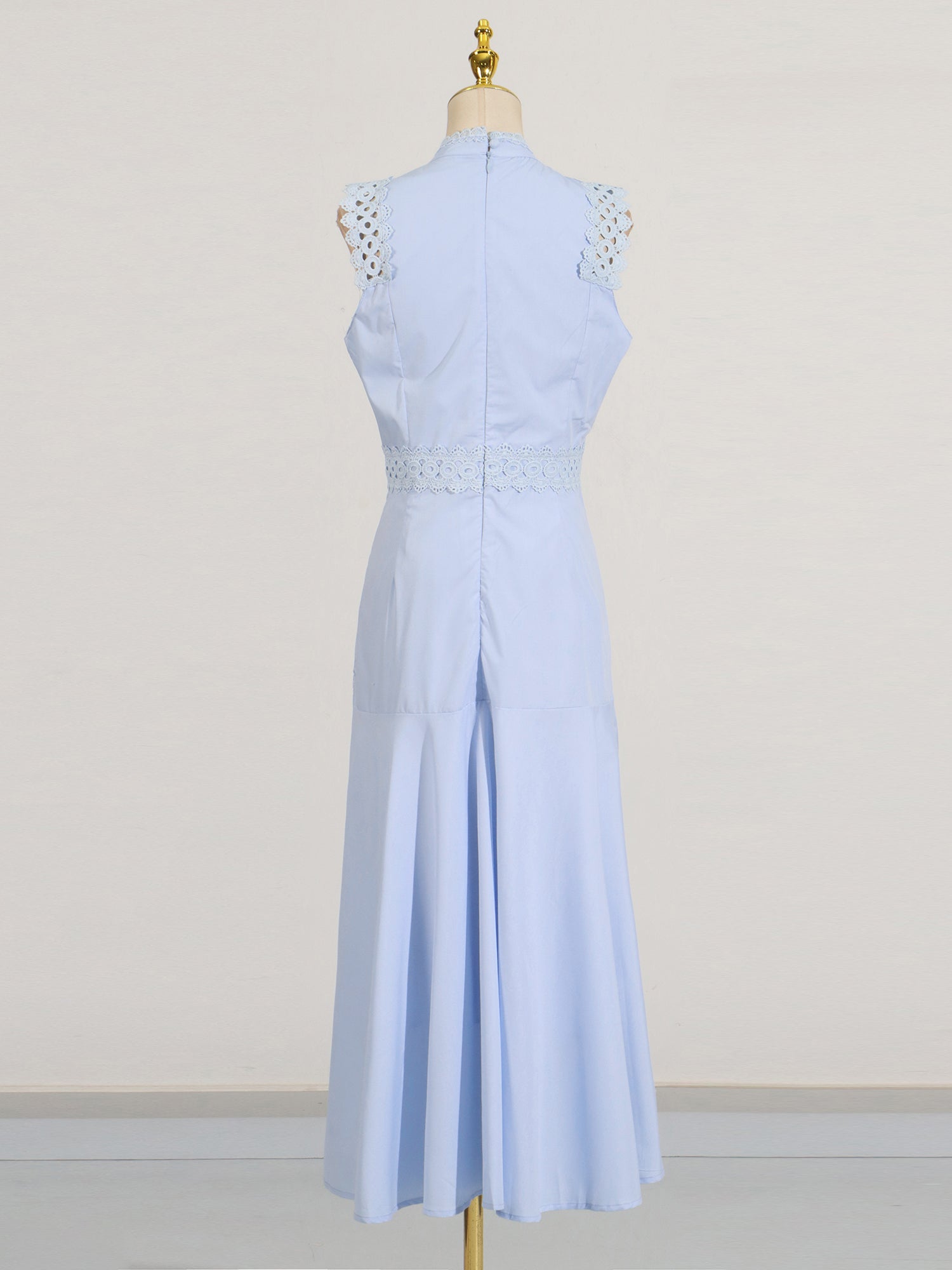 Light Blue Lace Sleeveless Midi Dress - SISPELL