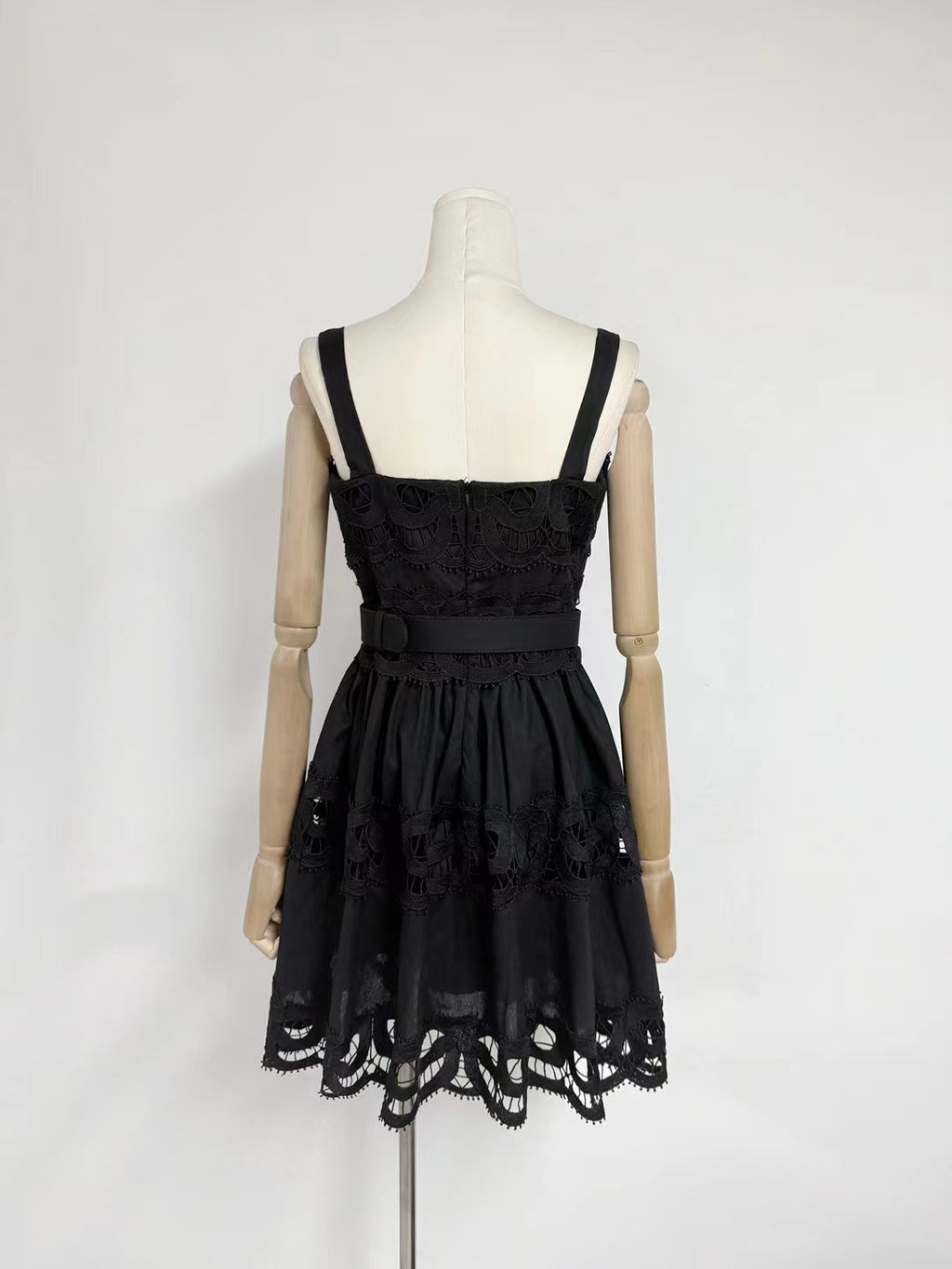 Hollow Out Sleeveless Short Dress