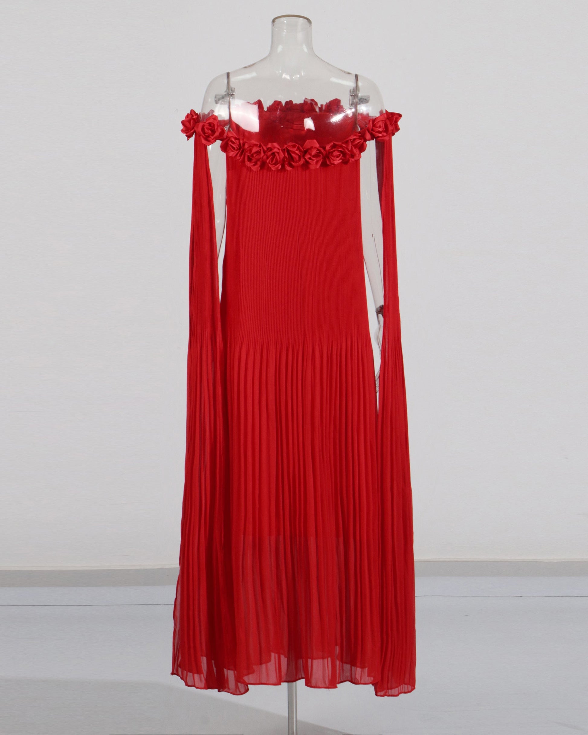 Red Off - Shoulder Pleated Floral Maxi Dress - SISPELL