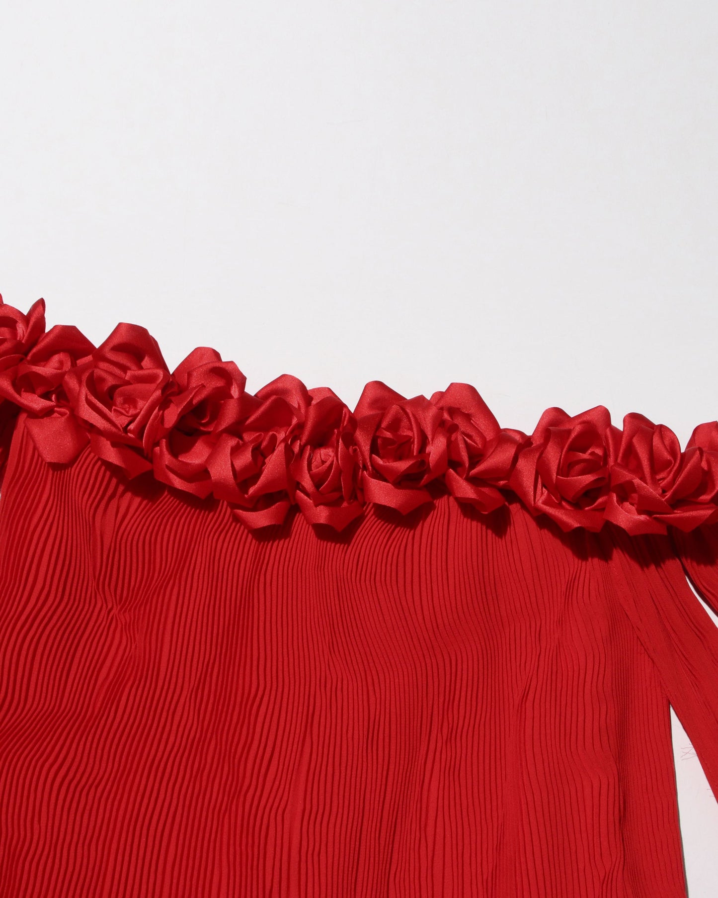 Red Off - Shoulder Pleated Floral Maxi Dress - SISPELL