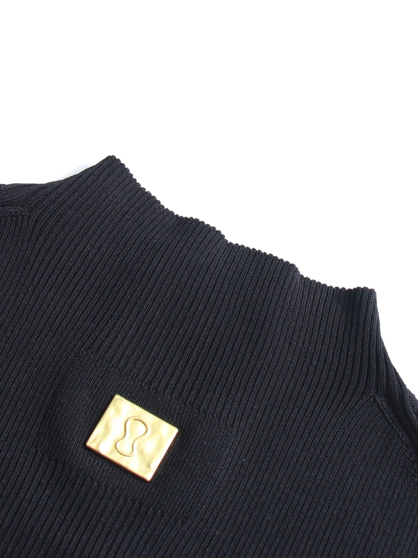 Stylish Black Sleeveless Top with Gold Keyhole Embellishment - SISPELL