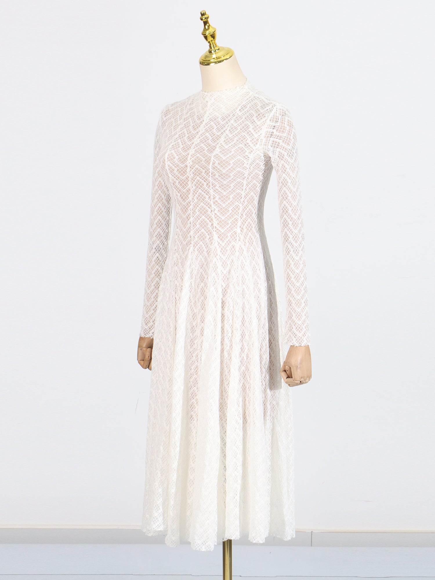 White Lace Maxi Dress with Long Sleeve & Sheer Design - SISPELL