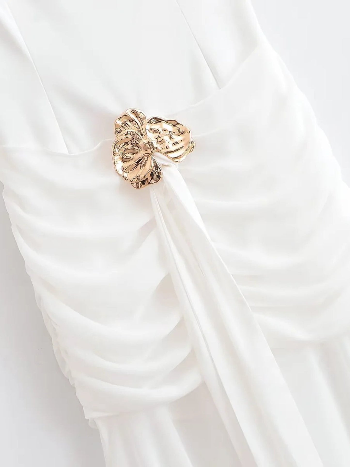 White Sleeveless Maxi Dress with Gold Accent - SISPELL